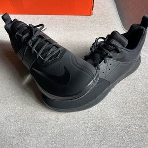 SIZE 15 BLACK NIKE FLY BY LOW II NBK SNEAKERS